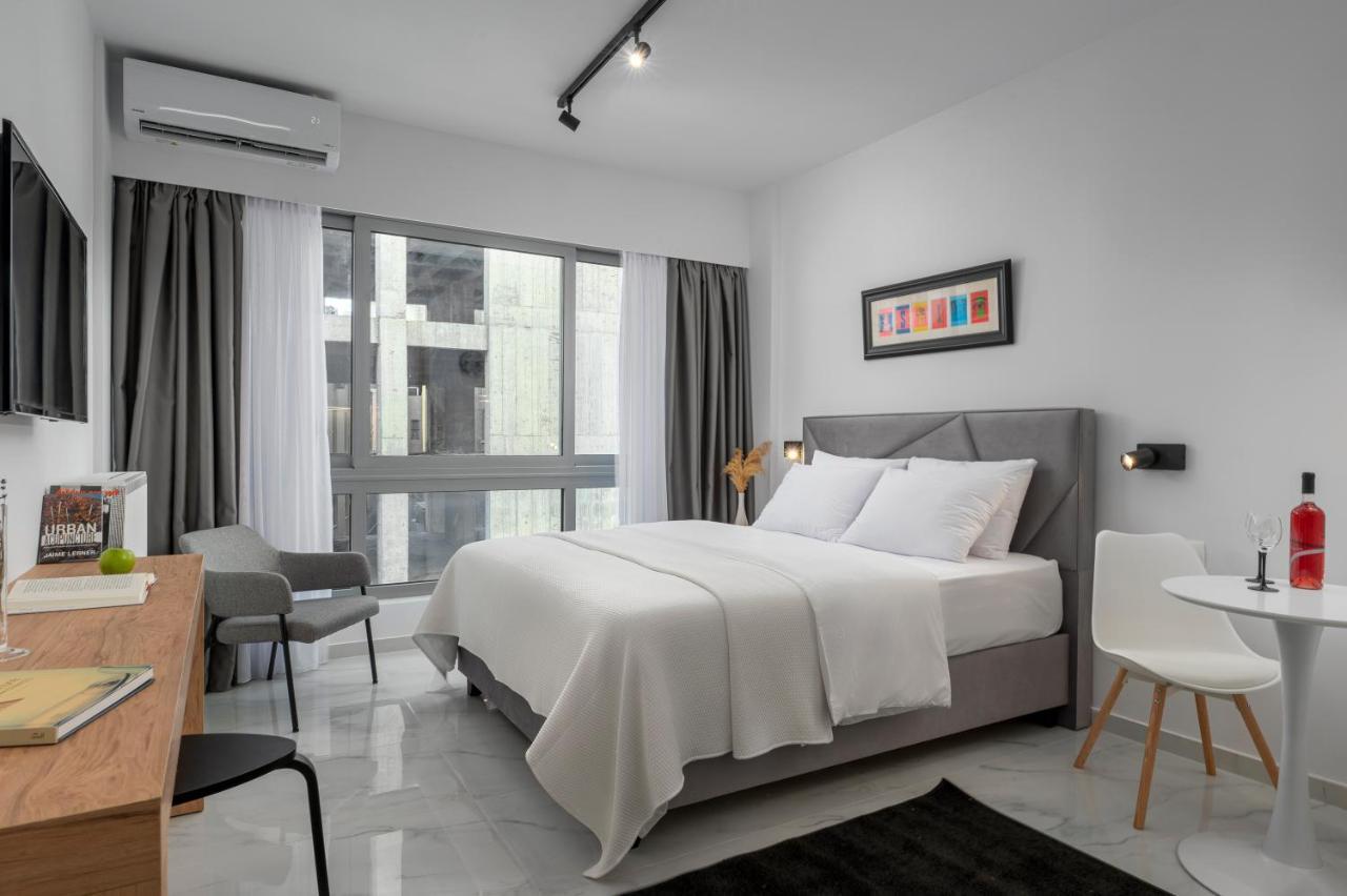 Apartment ιωκα / The Urbitality Project *