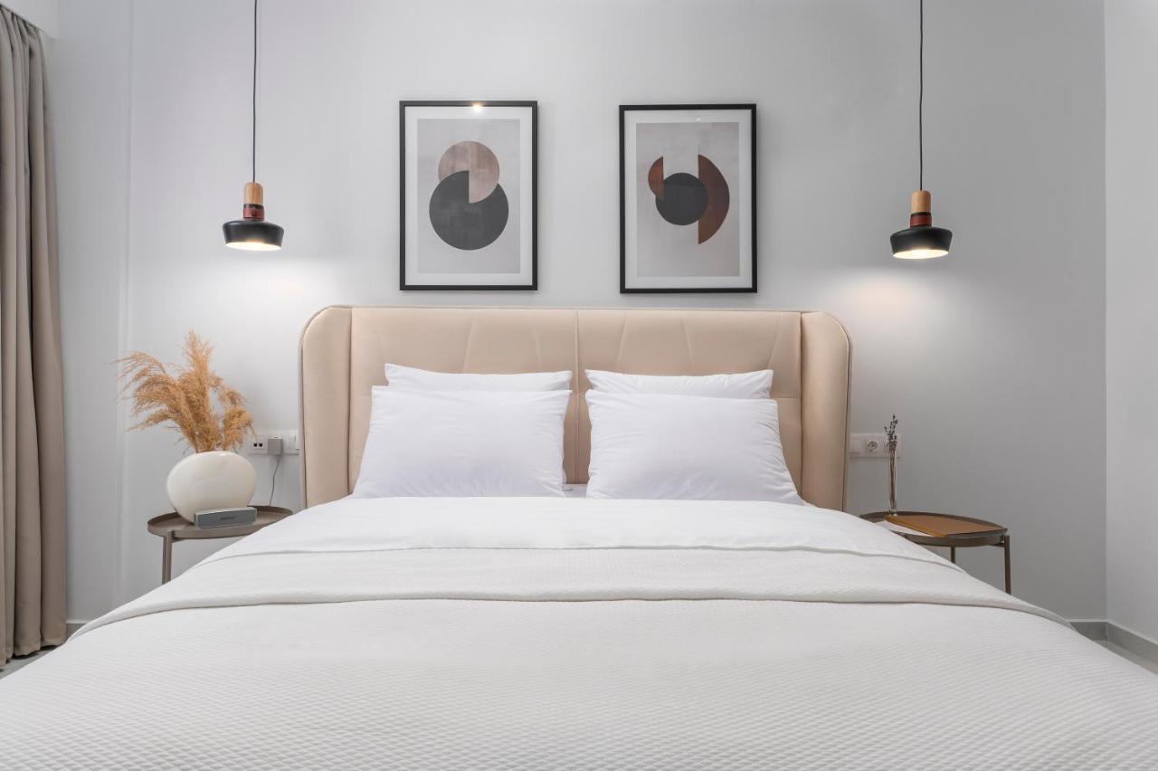 ιωκα / The Urbitality Project Apartment *